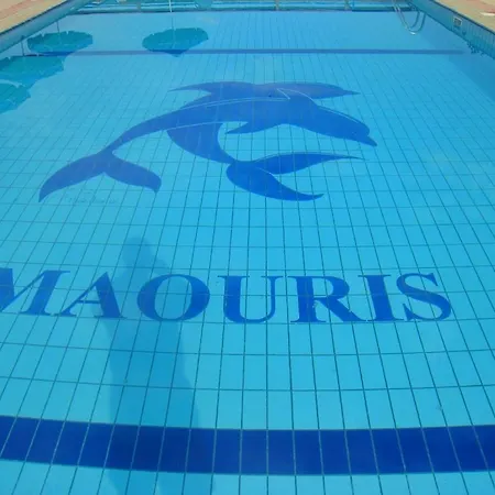 Ξενοδοχείο με διαμερίσματα Maouris Πρωταράς