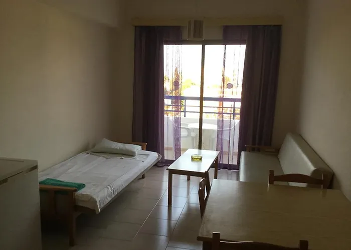 Hotel de apartamente Maouris 4*